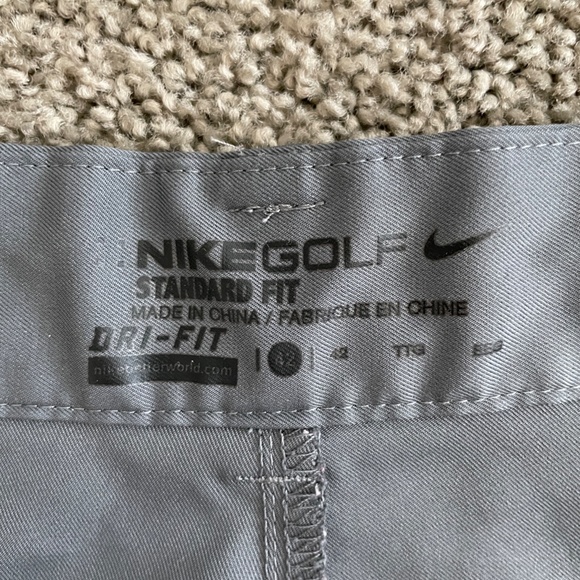 Mens Nike Golf Dry Fit Shorts 42W Gray - Picture 4 of 4